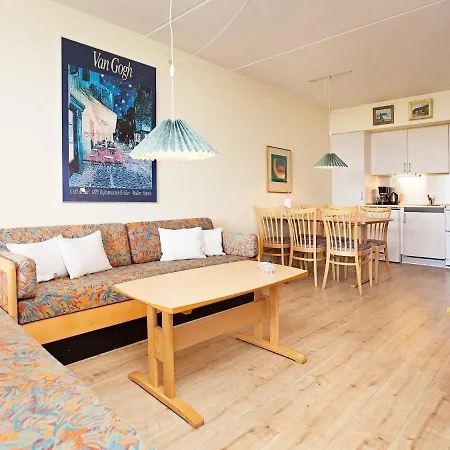 Xiii Apartment *